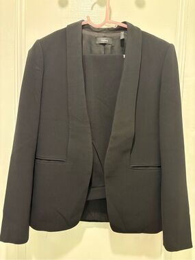 Theory Women's Black pant suit